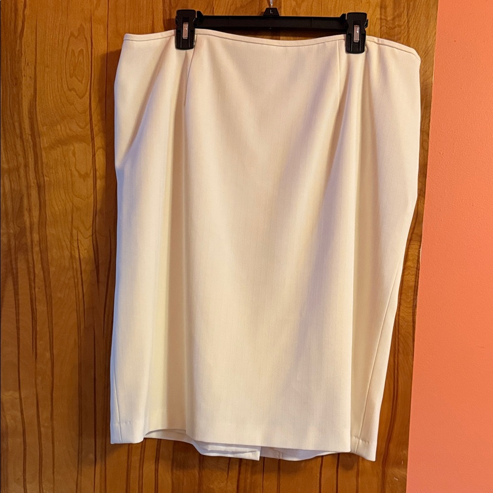 Sag Harbor Classic Cream Midi Skirt